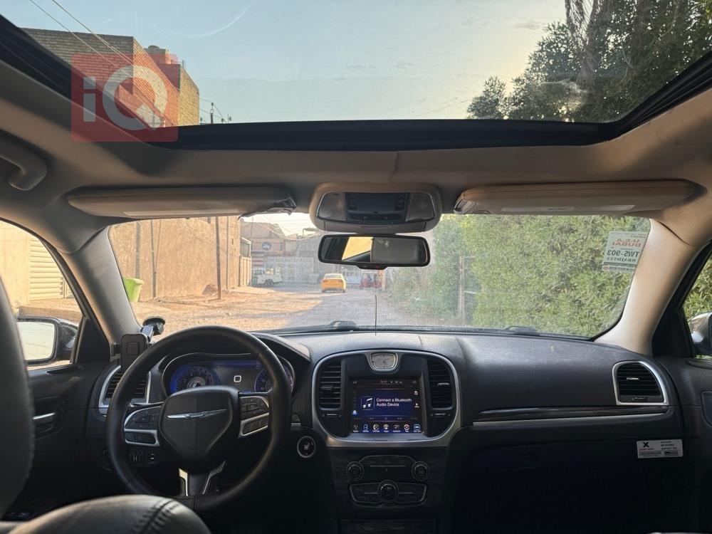 كرايسلر 300